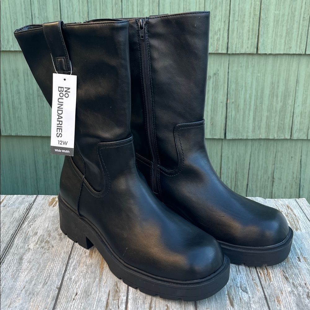 Women's Pull On Lug Sole Moto Boots Shoes Black Size 12 Wide